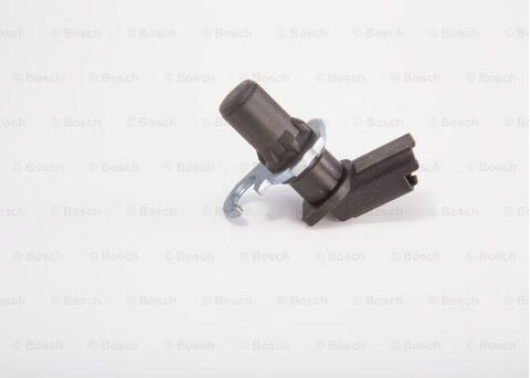 Bosch senzor broja obrtaja radilice Zastava Yugo In L/Florida In L/Citroen C8/Dispatch/Fiat Scudo/Ulysse/Lancia Phedra/Zeta/Peugeot 307 CC/806/807/Expert